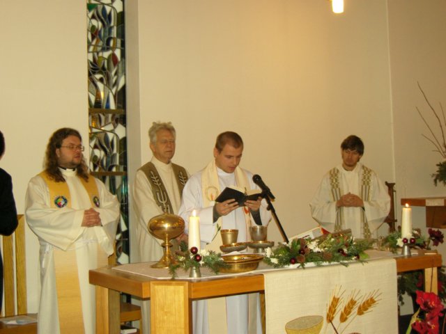 hlucas1jan8.jpg