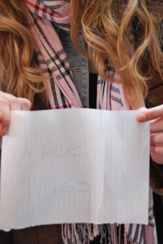 freehug1jan5.jpg